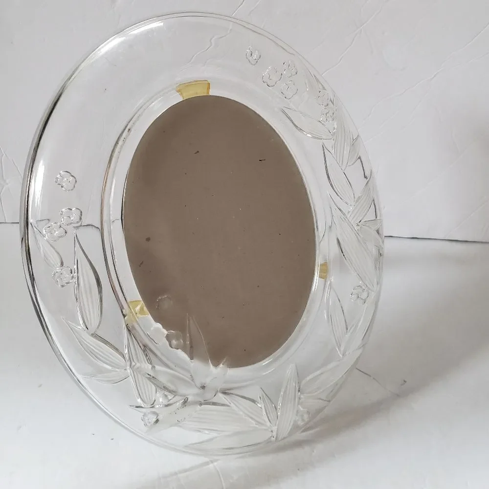 Oval Picture Frame